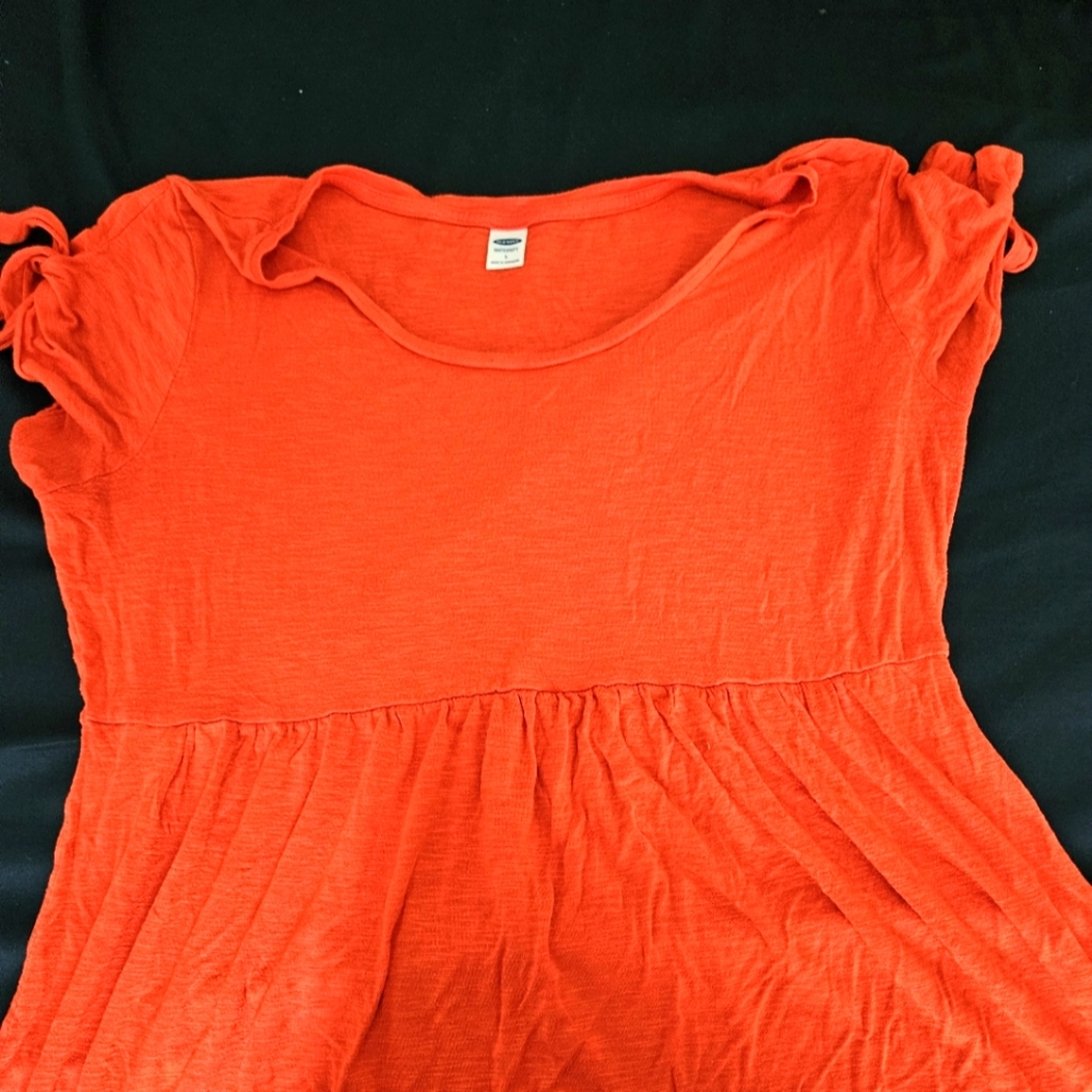 Old navy maternity shirt